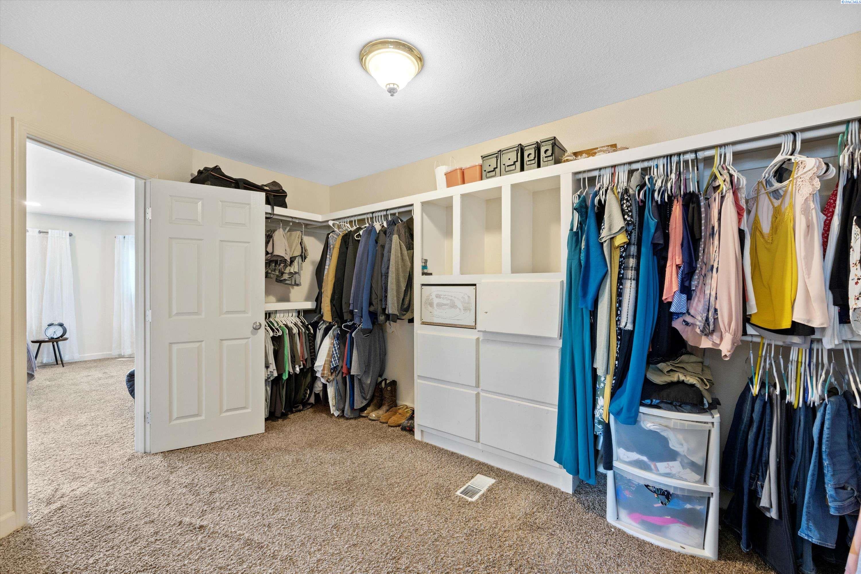 99304 East Clover Road Kennewick, WA 99338 - Photo 23 of 41 Gallery Image 23