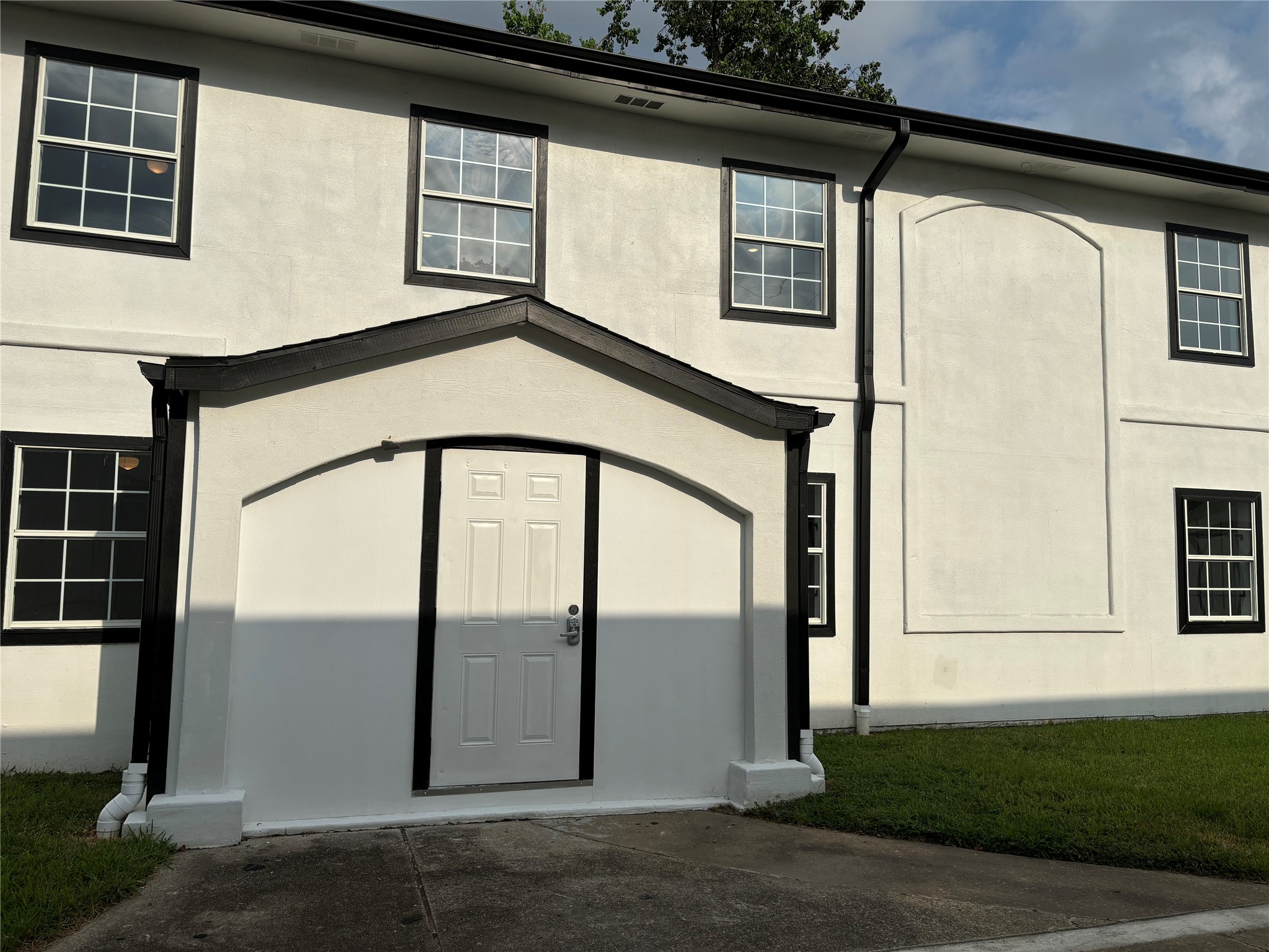 4714 Ward Street, Unit 10 Houston, TX 77021 - Photo 17 of 17 Exterior Entry door