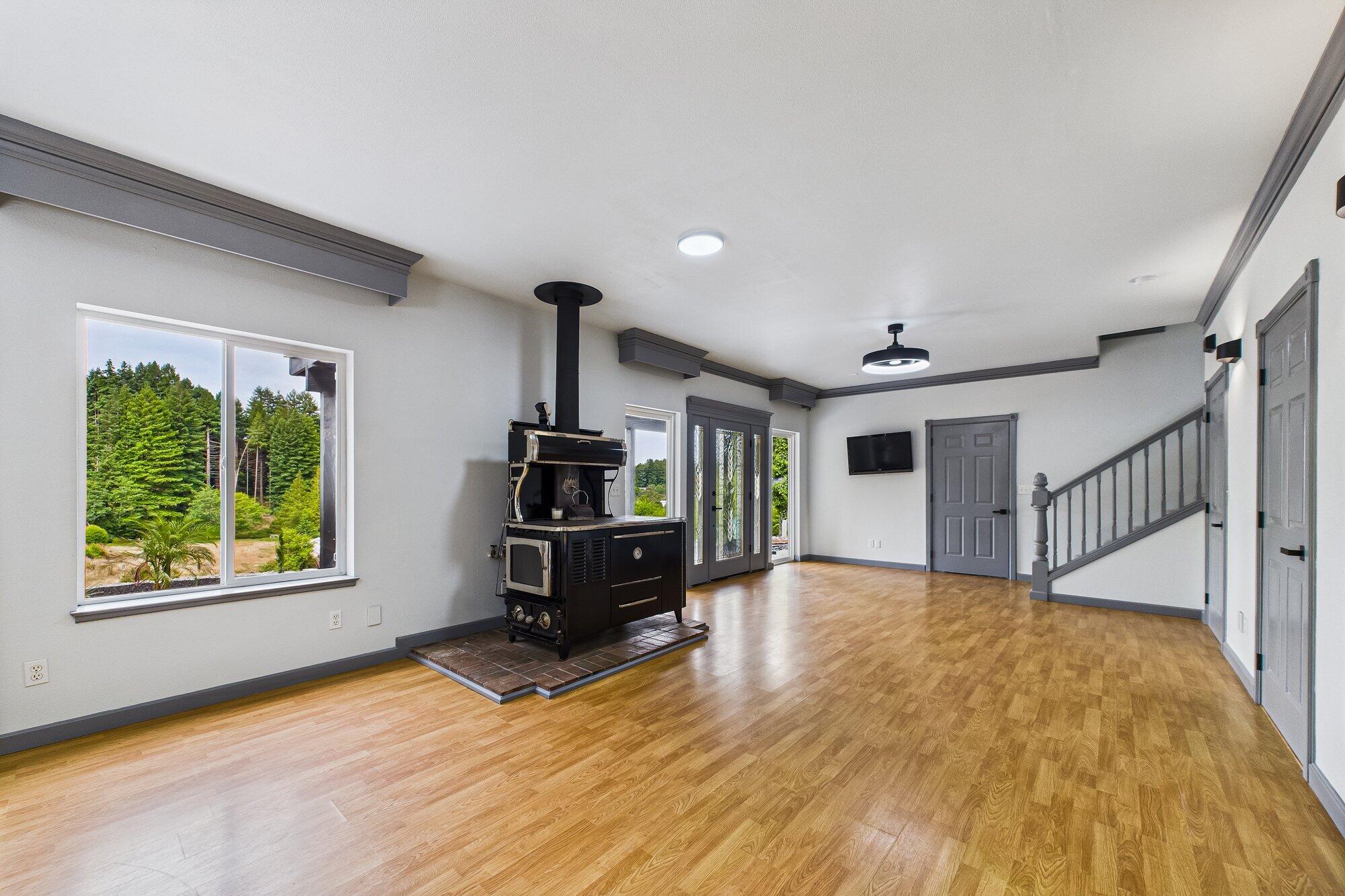 155 Pomeroy Hollow Road Eureka, CA 95503 - Photo 16 of 60