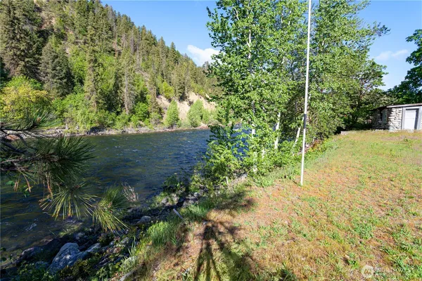 $455,000 | 8829 Josephine Avenue, Dryden, WA 98821