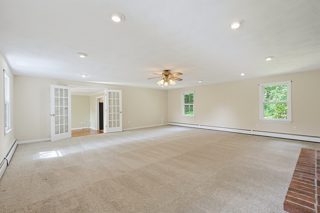 16 Blacksmith Road Cumberland, RI 02864 - Photo 5 of 36