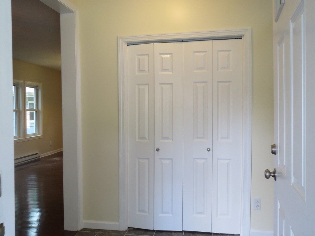 28 Martin Street Springfield, MA 01108 - Photo 3 of 21 Gallery Image 3