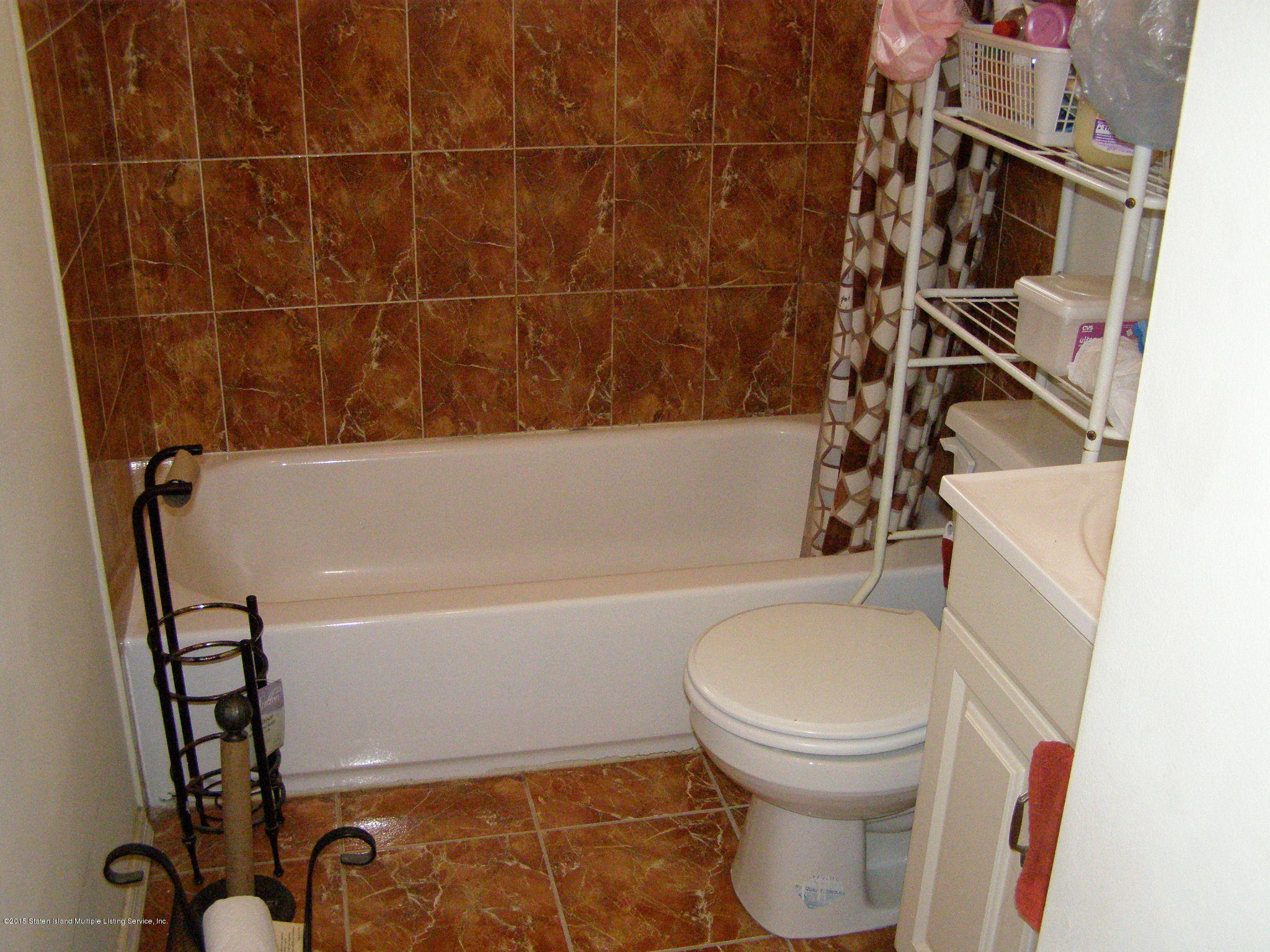 322 Harbor Road Staten Island, NY 10303 - Photo 12 of 20 P3250019.JPG