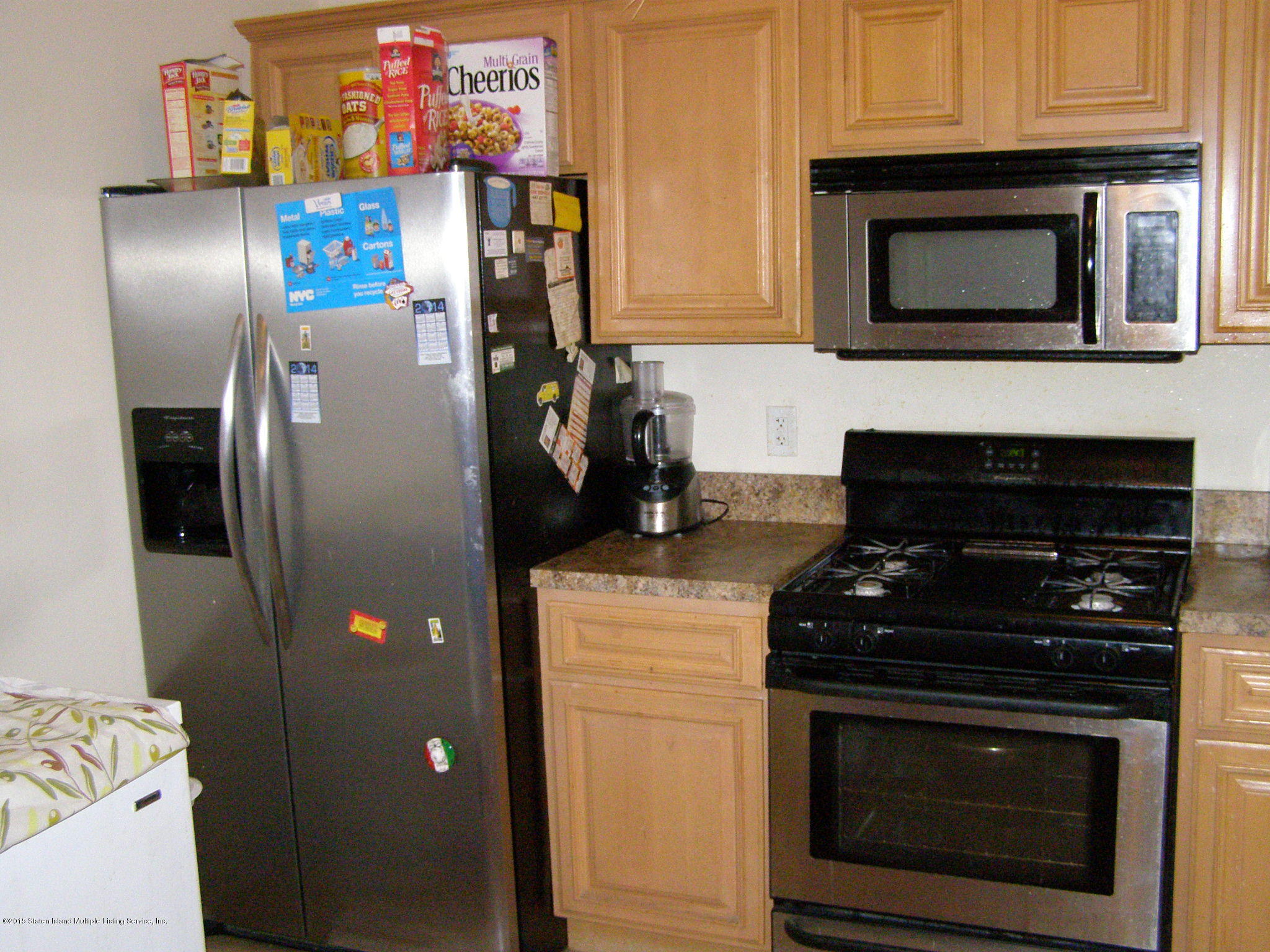 322 Harbor Road Staten Island, NY 10303 - Photo 5 of 20 P3250010.JPG