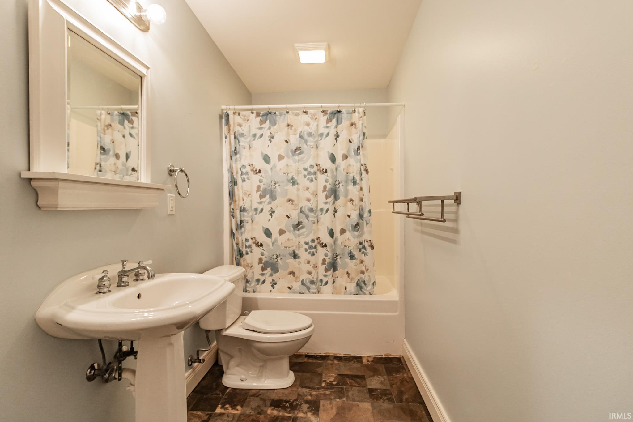 1100 Pine Gate Road Evansville, IN 47725 - Photo 24 of 28 Gallery Image 24