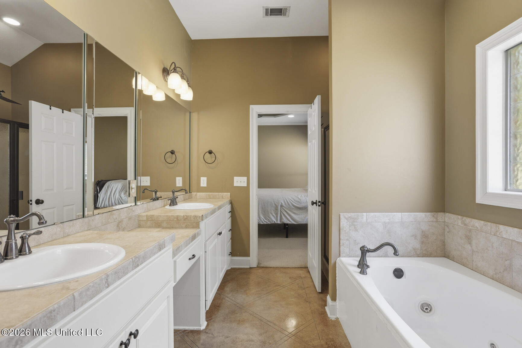 179 Copper Ridge Lane Florence, MS 39073 - Photo 14 of 24 179 Copper Ridge-15