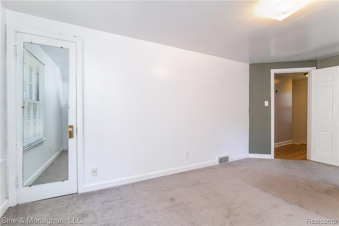 3867 Harvard Road Detroit, MI 48224 - Photo 18 of 40 017-Master_Bedroom-4849819-large.jpg