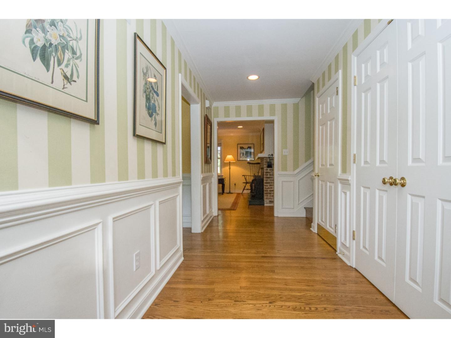 912 Weadley Road Wayne, PA 19087 - Photo 3 of 25 Foyer