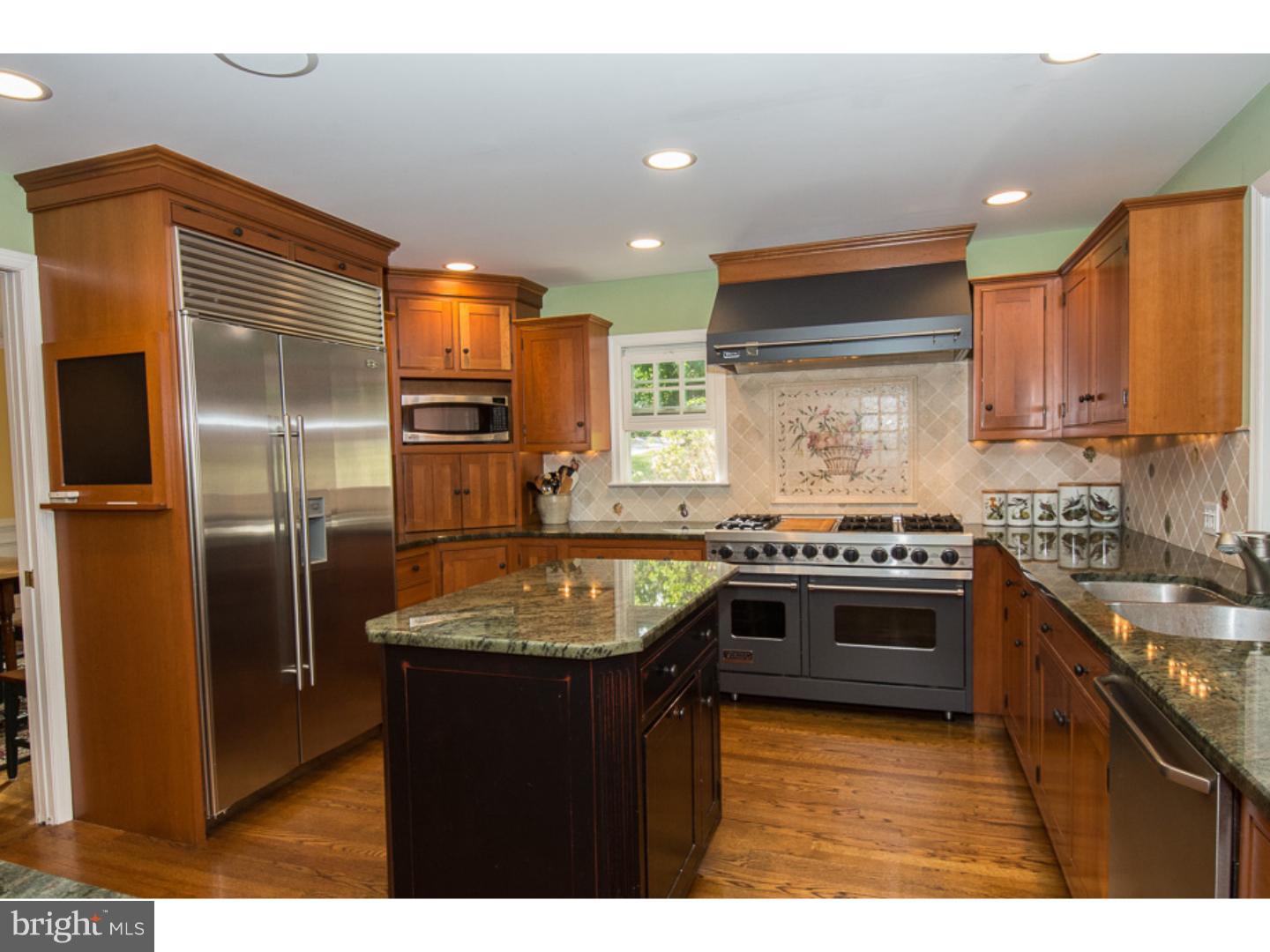912 Weadley Road Wayne, PA 19087 - Photo 5 of 25 Kitchen
