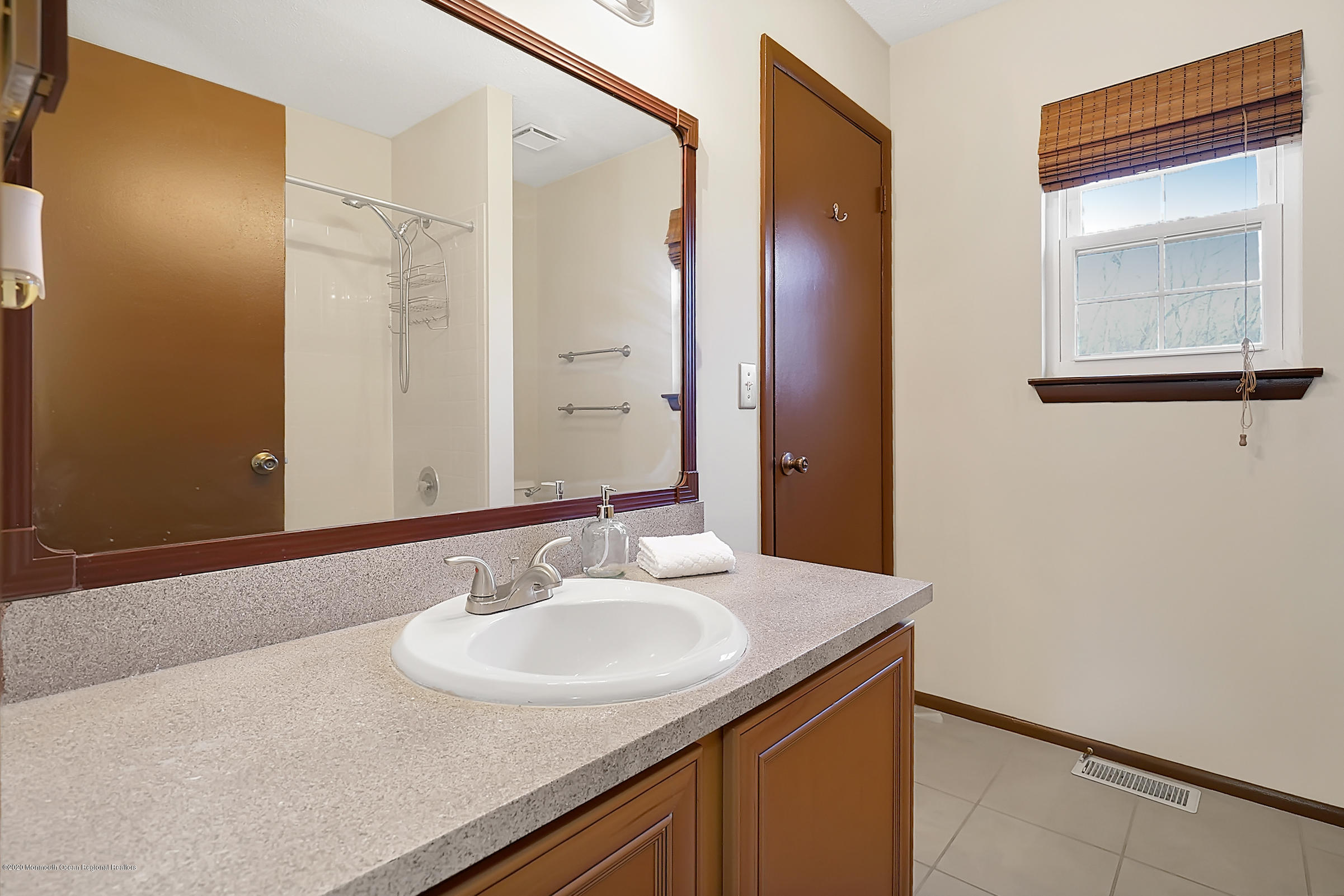 27 Eucalyptus Court Jackson, NJ 08527 - Photo 16 of 21 DSC00020