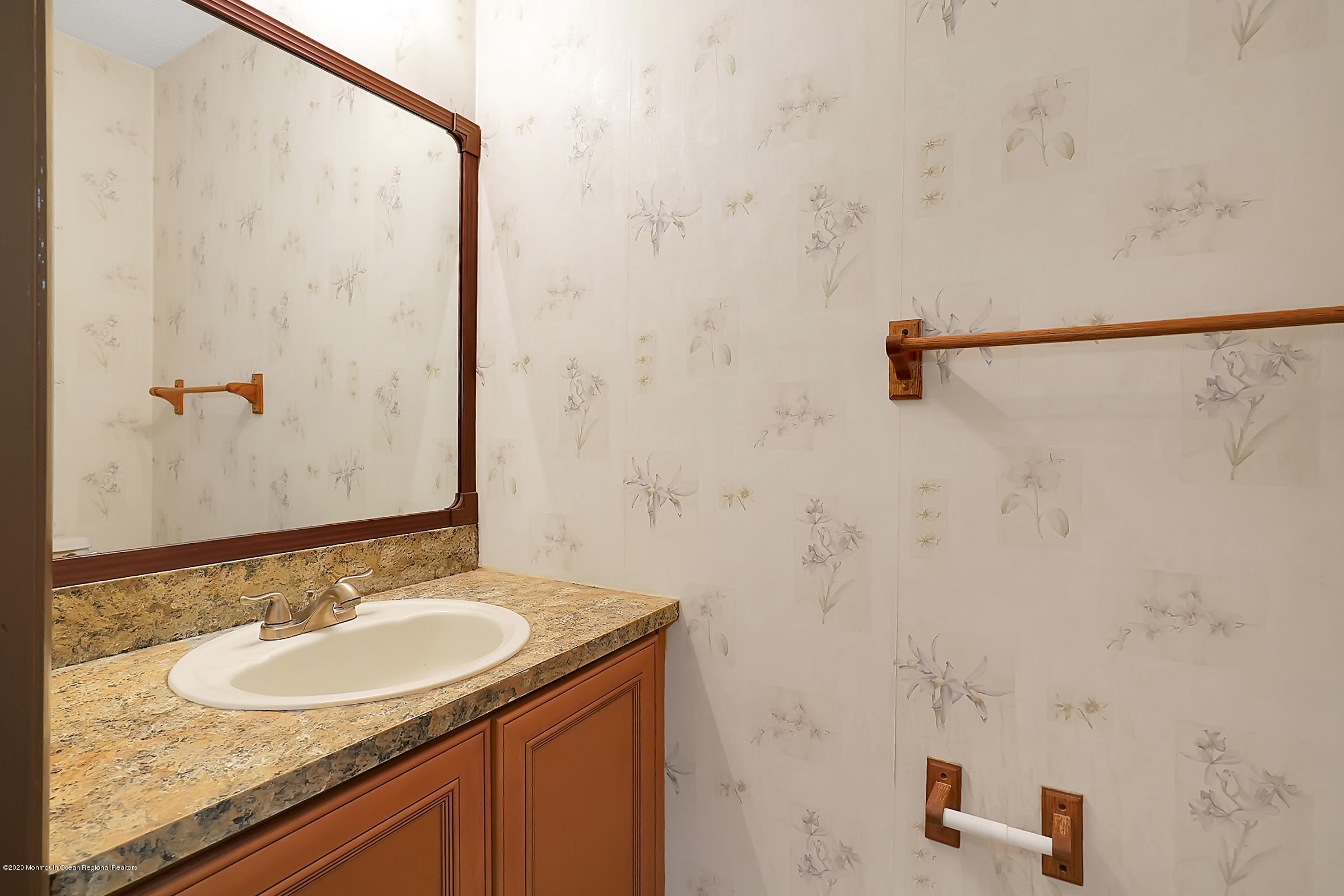 27 Eucalyptus Court Jackson, NJ 08527 - Photo 9 of 21 DSC00086