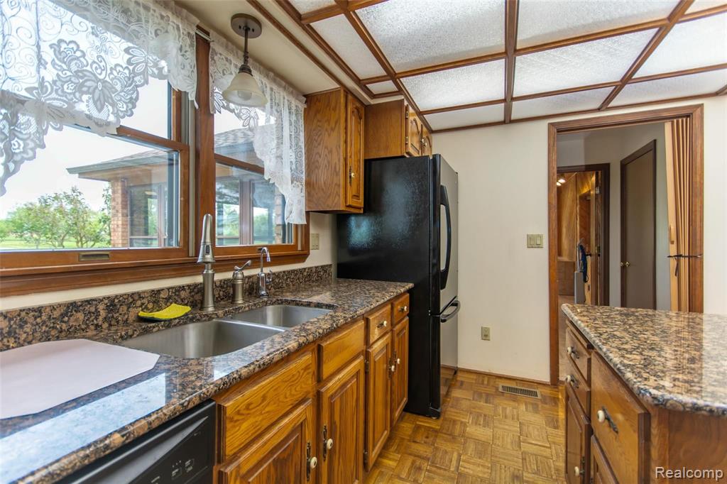 8655 Dell Road Saline, MI 48176 - Photo 10 of 44