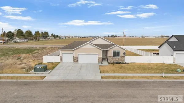 $525,000 | 2475 East Pinnacle Drive, Idaho Falls, ID 83401