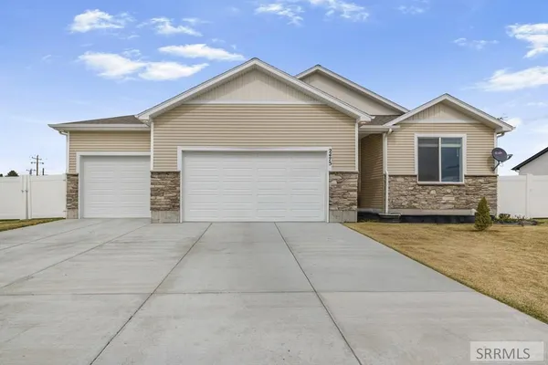 $525,000 | 2475 East Pinnacle Drive, Idaho Falls, ID 83401