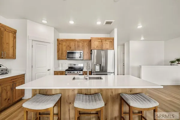 $525,000 | 2475 East Pinnacle Drive, Idaho Falls, ID 83401