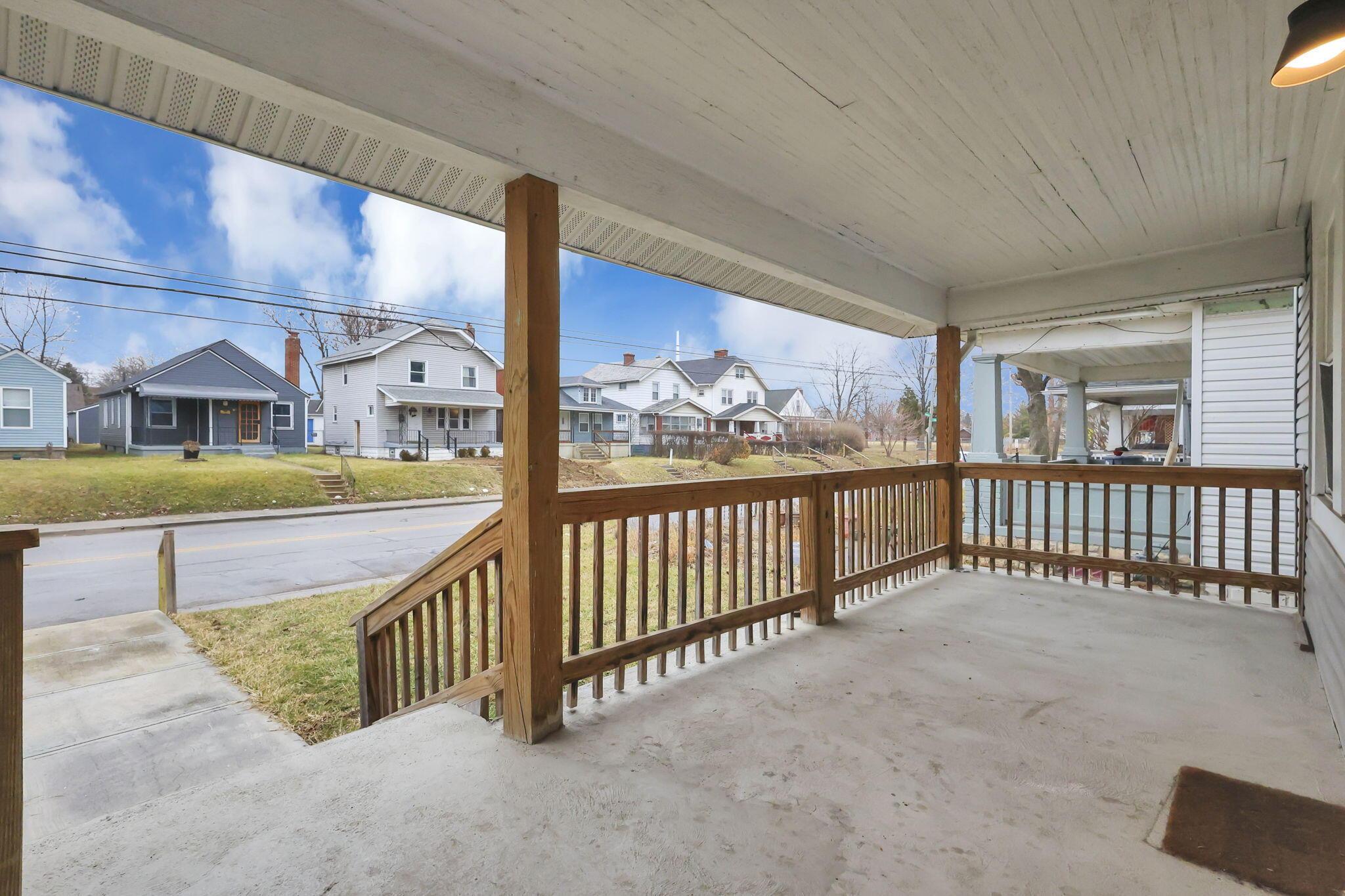 1318 Lockbourne Road Columbus, OH 43206 - Photo 5 of 53