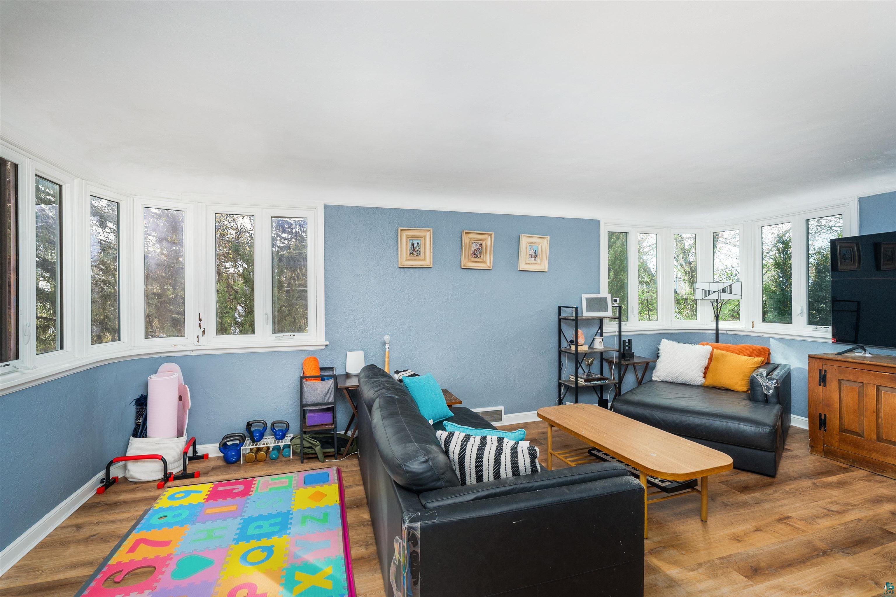 4631 London Road Duluth, MN 55804 - Photo 17 of 58