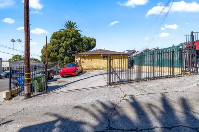 $2,600 | 1725 West Court Street, Los Angeles, CA 90026