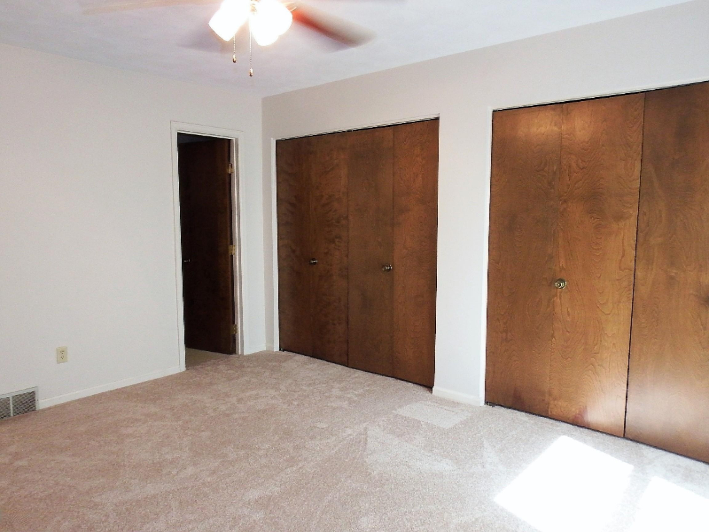 115 Heather Ridge Road Battle Creek, MI 49017 - Photo 4 of 24 DSCF4804