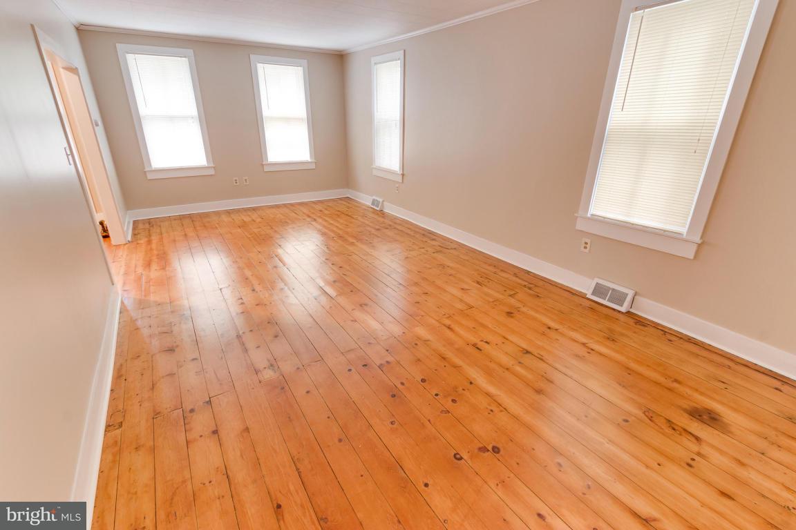 354 East Main Street Lititz, PA 17543 - Photo 4 of 25 Gallery Image 4