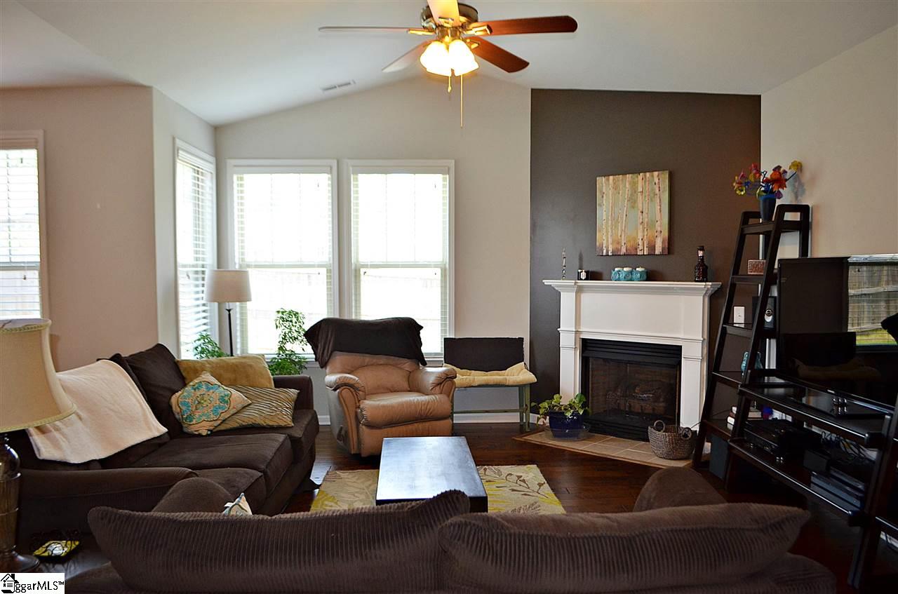 326 Stallion Road Greenville, SC 29617 - Photo 11 of 36 Gallery Image 11