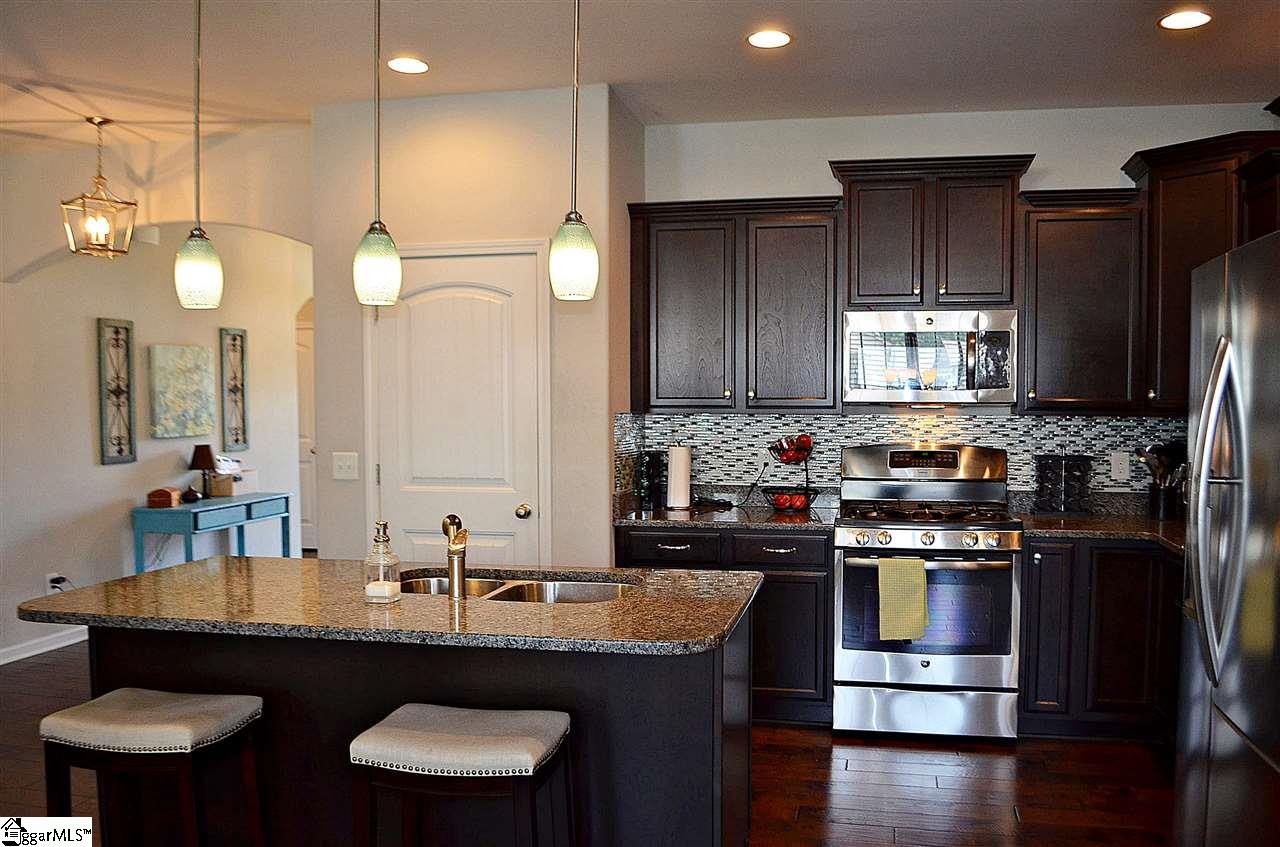 326 Stallion Road Greenville, SC 29617 - Photo 13 of 36 Gallery Image 13