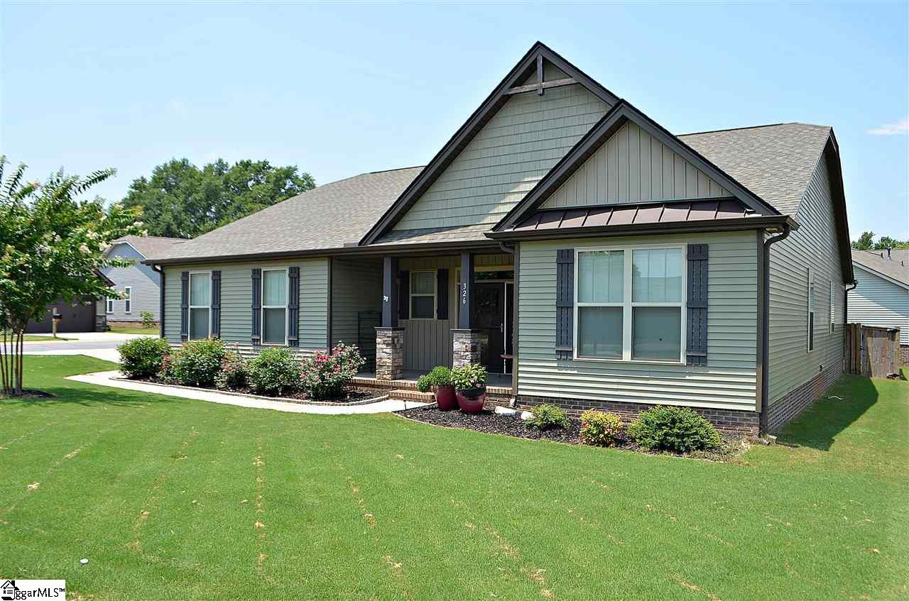 326 Stallion Road Greenville, SC 29617 - Photo 3 of 36 Gallery Image 3
