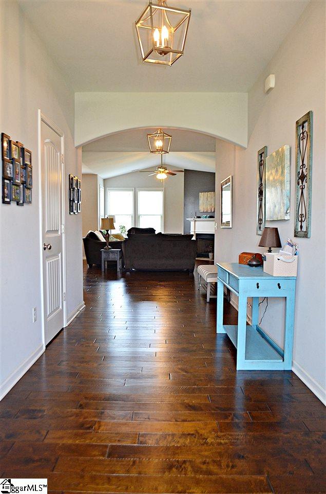 326 Stallion Road Greenville, SC 29617 - Photo 7 of 36 Gallery Image 7