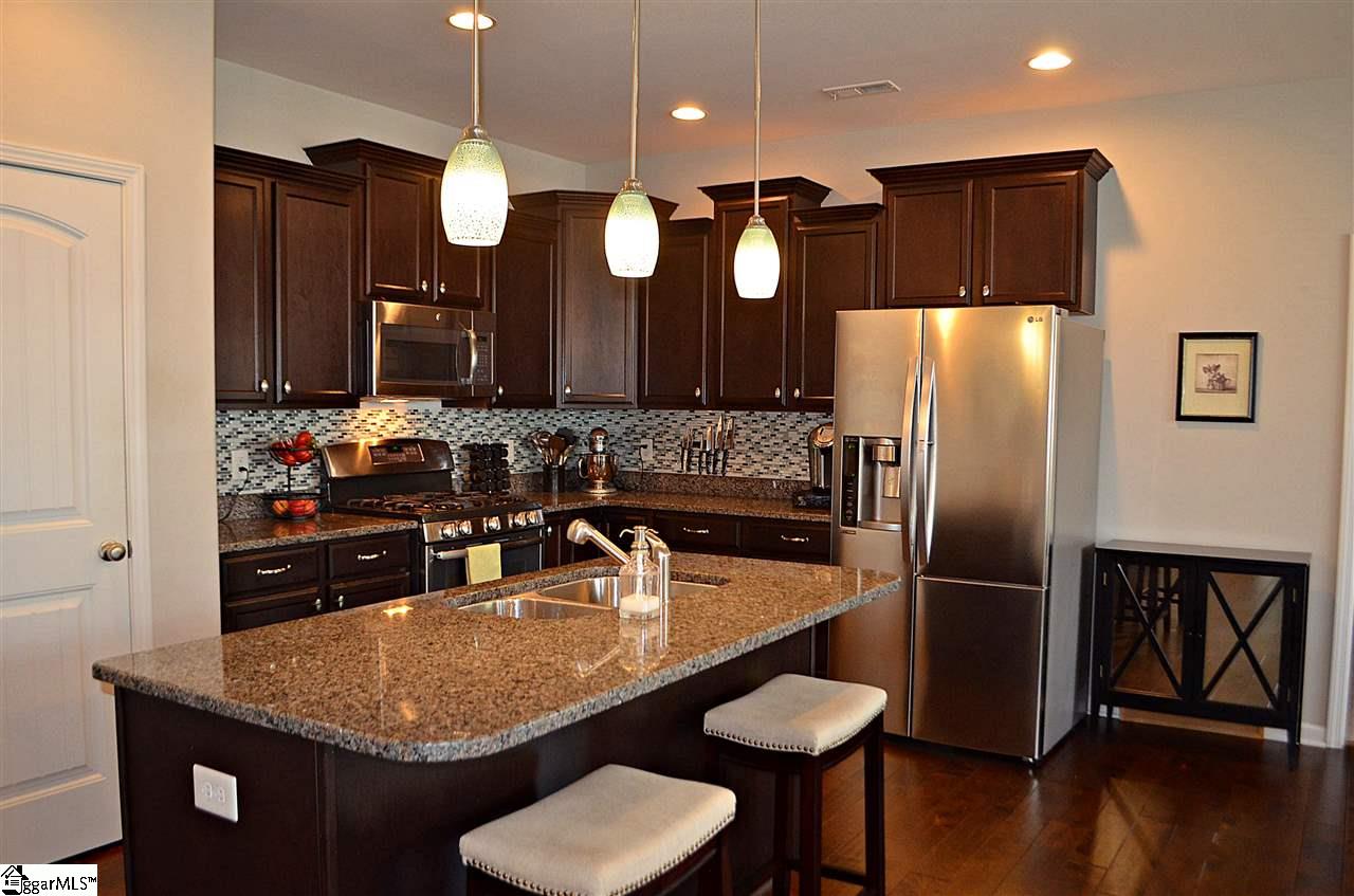 326 Stallion Road Greenville, SC 29617 - Photo 8 of 36 Gallery Image 8
