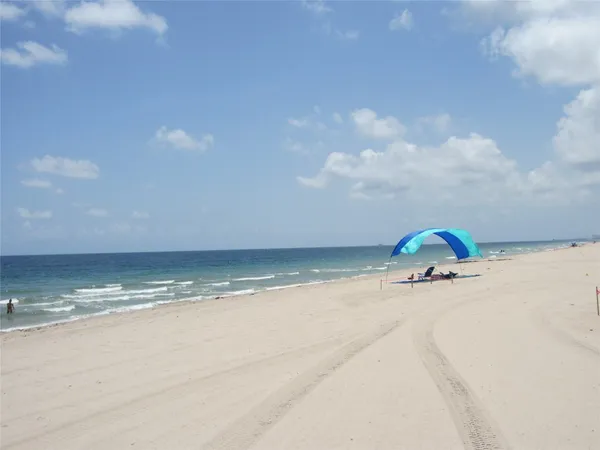 $2,000 | 1421 South Ocean Boulevard, Unit 310, Pompano Beach, FL 33062