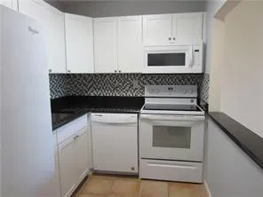 $2,000 | 1421 South Ocean Boulevard, Unit 310, Pompano Beach, FL 33062