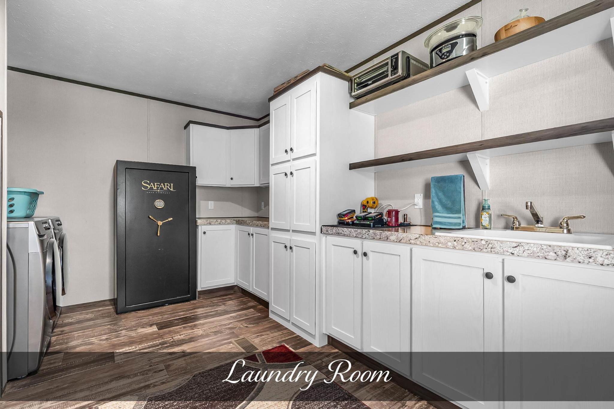599 Days Road Lafayette, TN 37083 - Photo 18 of 32 a kitchen with stainless steel appliances granite countertop a refrigerator and a stove