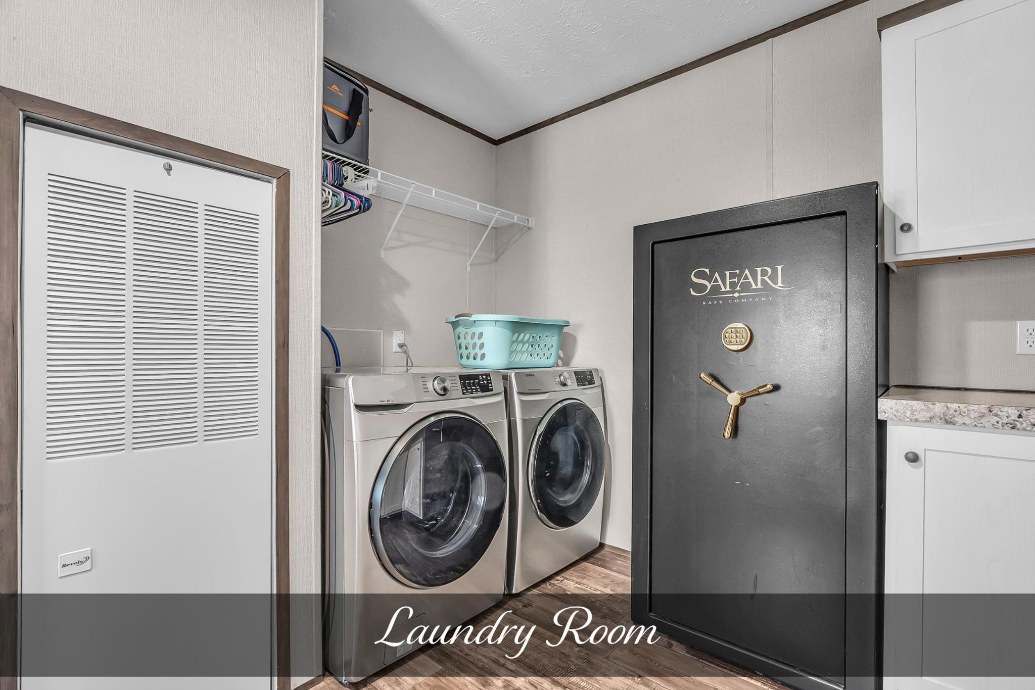 599 Days Road Lafayette, TN 37083 - Photo 19 of 32 a view of a hallway with washer and dryer