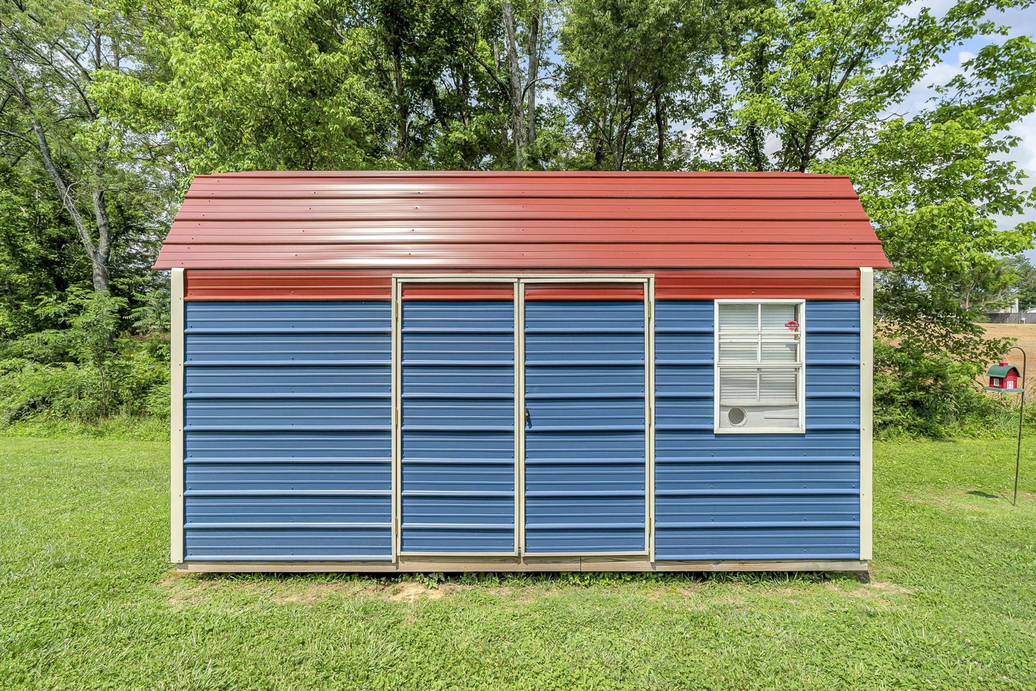 599 Days Road Lafayette, TN 37083 - Photo 23 of 32 a view of a back yard of the house