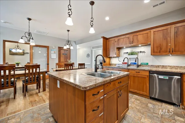 $1,100,000 | 1221 21st Street, Heyburn, ID 83336