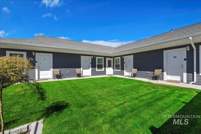 $1,100,000 | 1221 21st Street, Heyburn, ID 83336