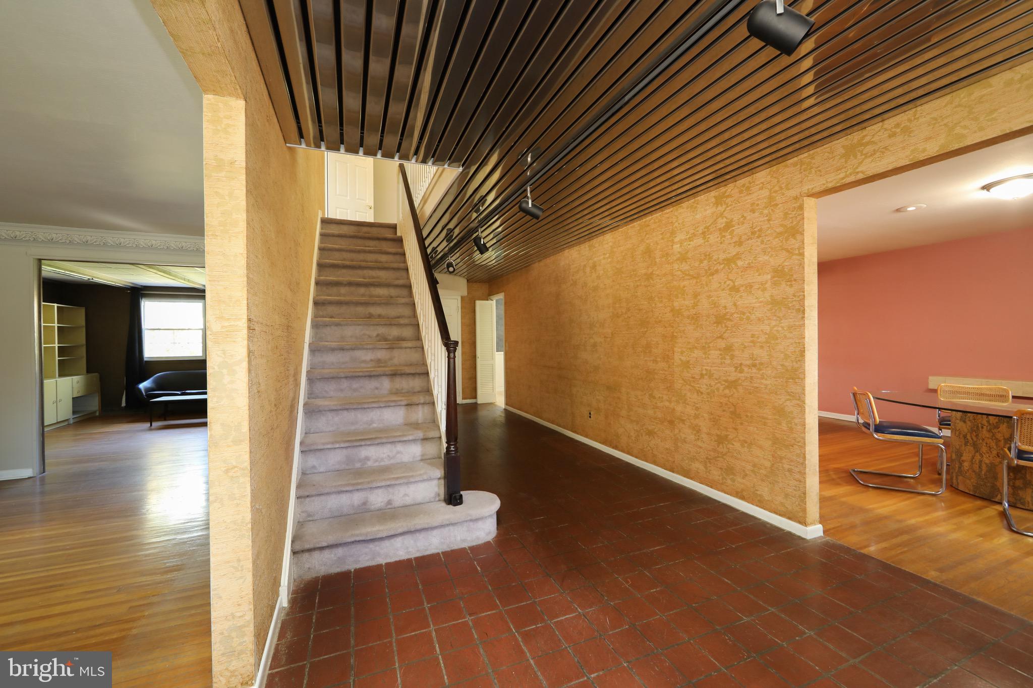 415 Cherry Hill Boulevard Cherry Hill, NJ 08002 - Photo 2 of 50 Foyer