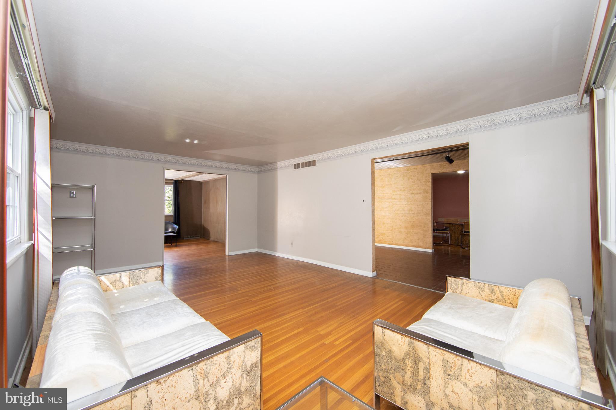 415 Cherry Hill Boulevard Cherry Hill, NJ 08002 - Photo 6 of 50 Living Room