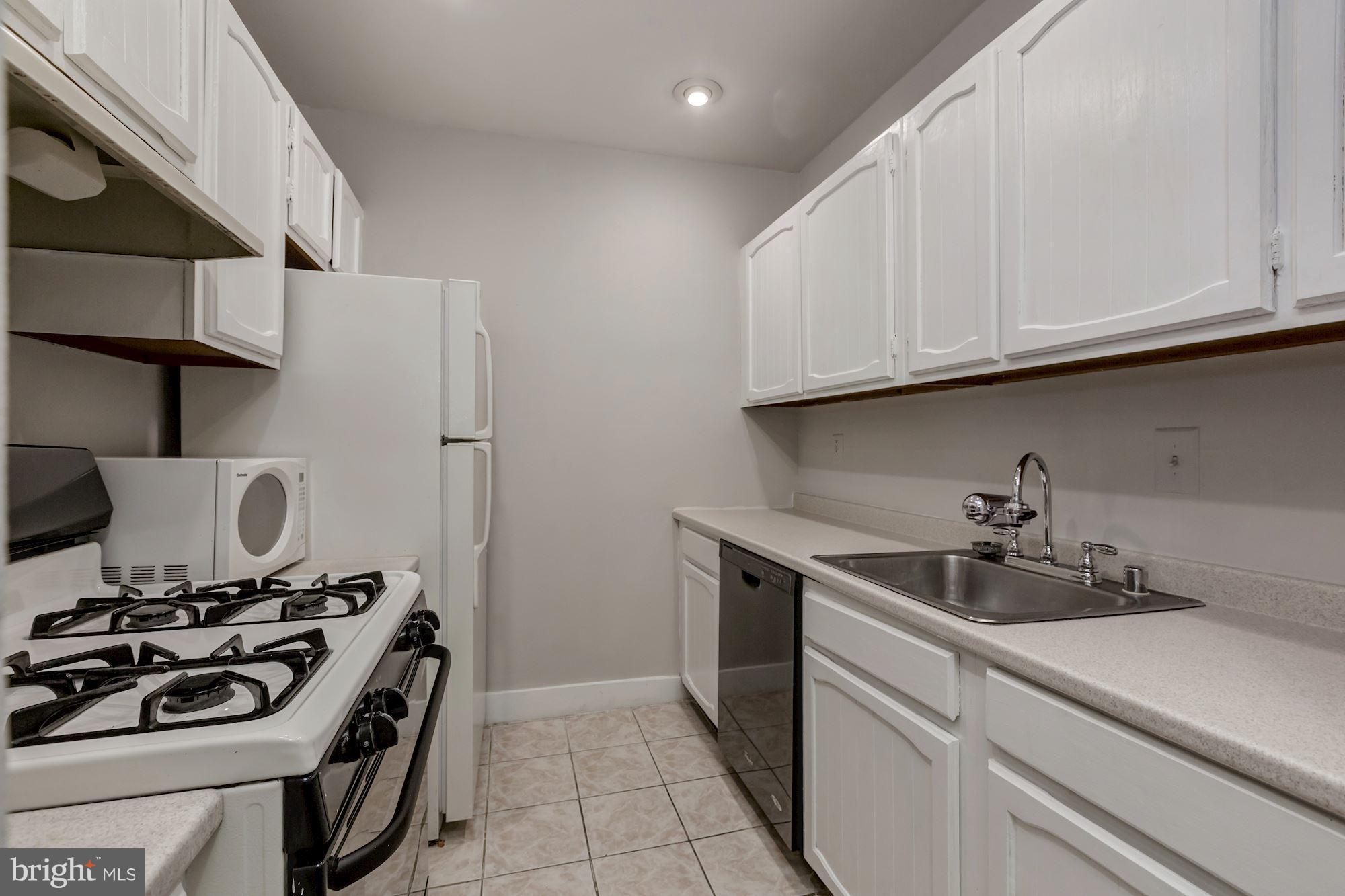 421 E Street Northeast Washington, DC 20002 - Photo 20 of 28 Unit #2 Kitchen