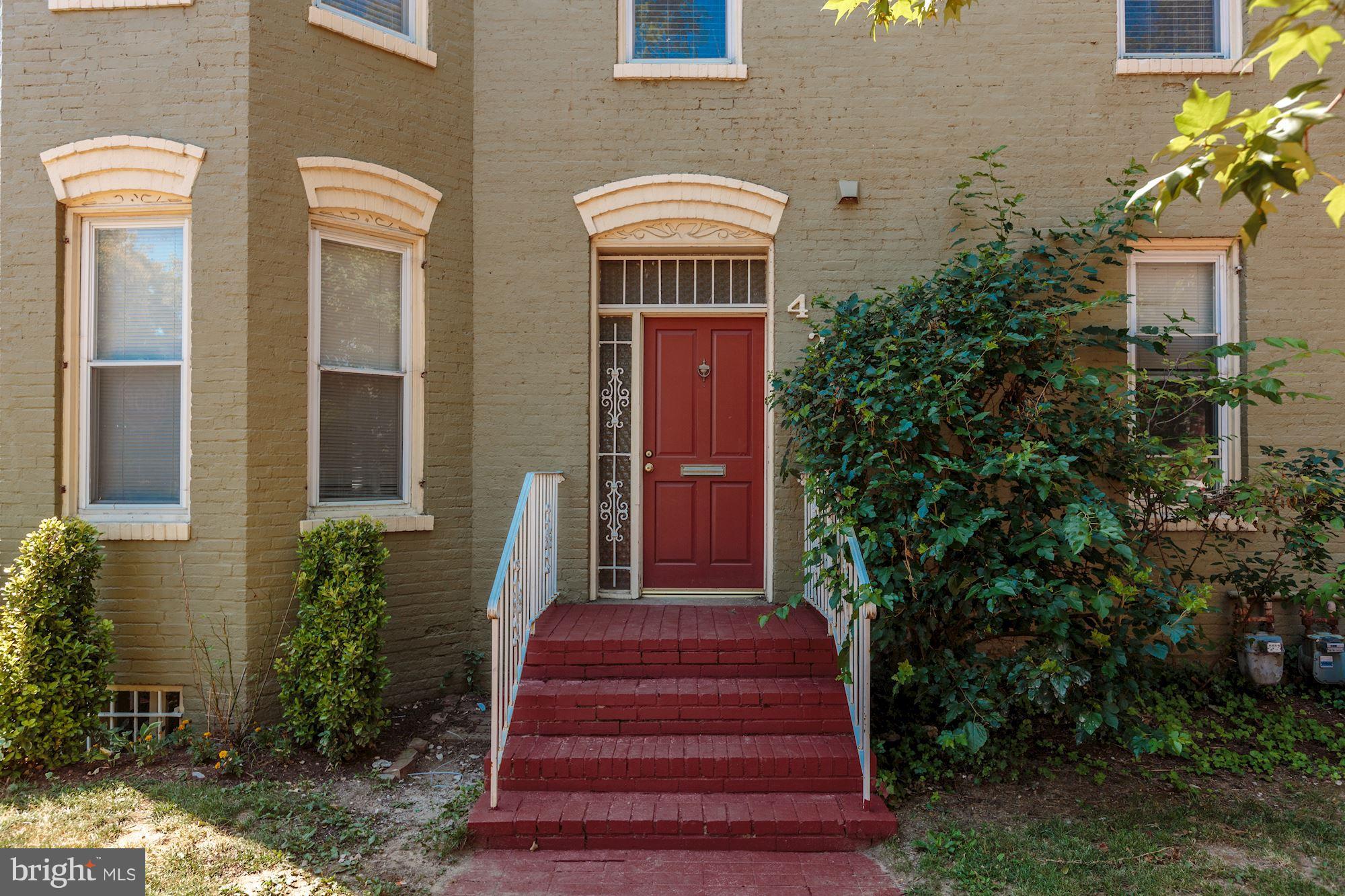 421 E Street Northeast Washington, DC 20002 - Photo 27 of 28 423 E St. NE Main Front