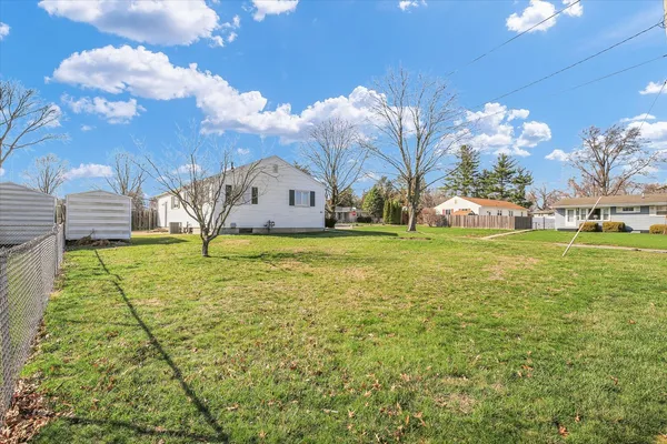 $135,000 | 9 Glenview Drive, Decatur, IL 62521