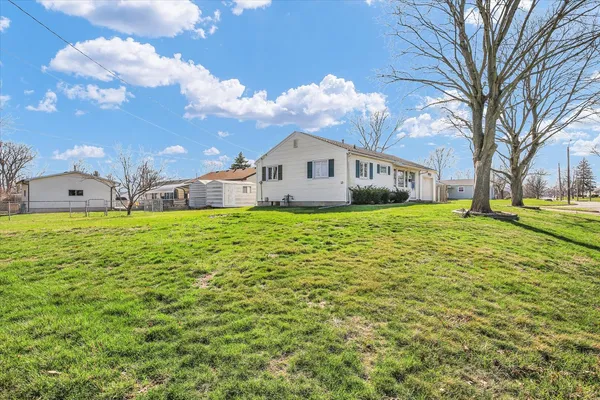 $135,000 | 9 Glenview Drive, Decatur, IL 62521