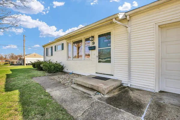 $135,000 | 9 Glenview Drive, Decatur, IL 62521