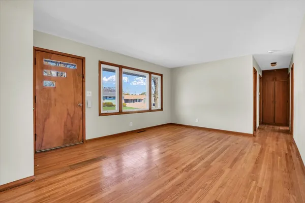 $135,000 | 9 Glenview Drive, Decatur, IL 62521