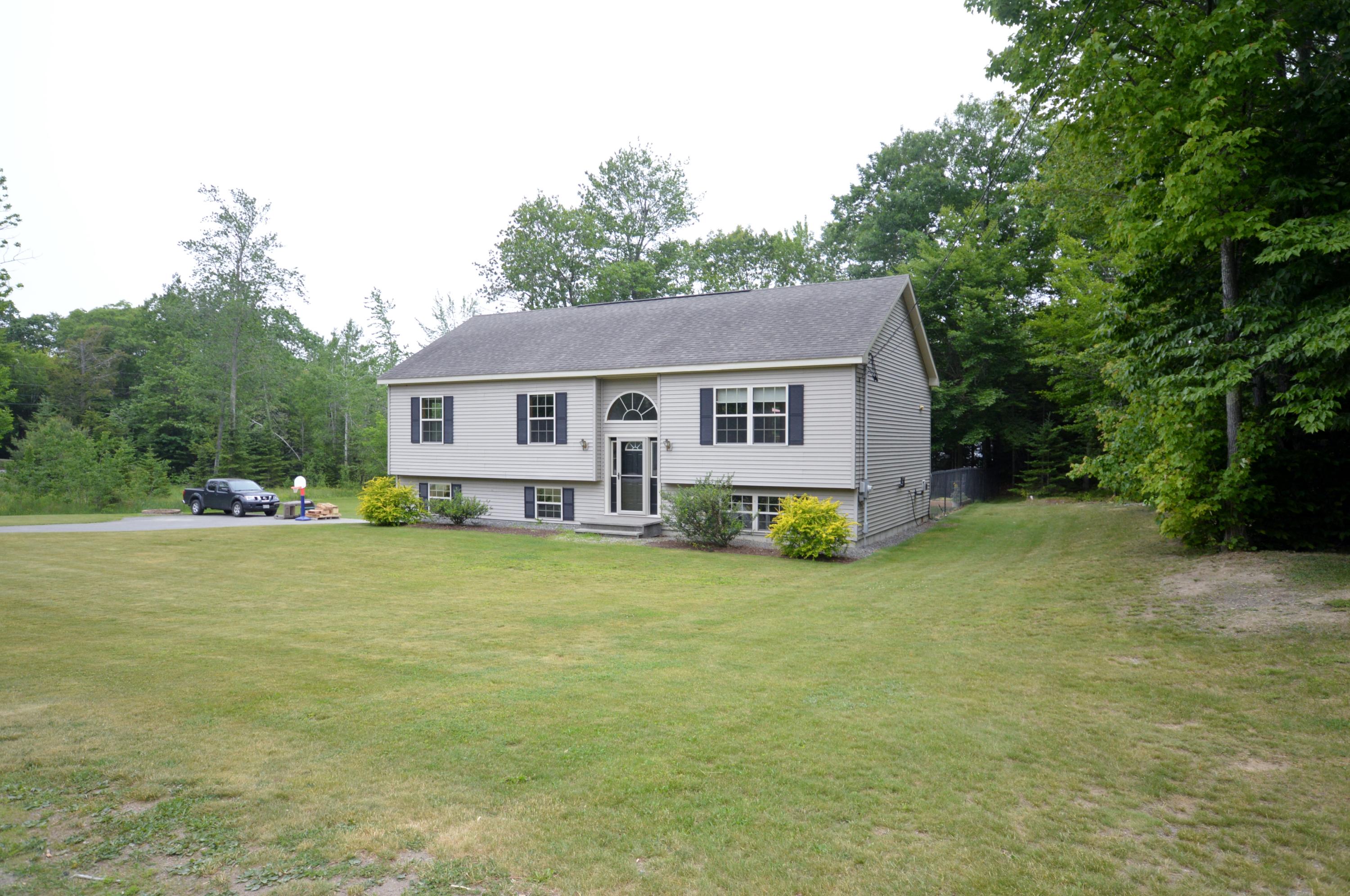 506 Ridge Drive Hermon, ME 04401 - Photo 2 of 38 DSC_0046