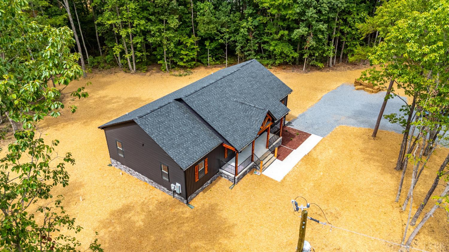 594 Community Road Dillwyn, VA 23936 - Photo 5 of 52 a view of swimming pool with a yard