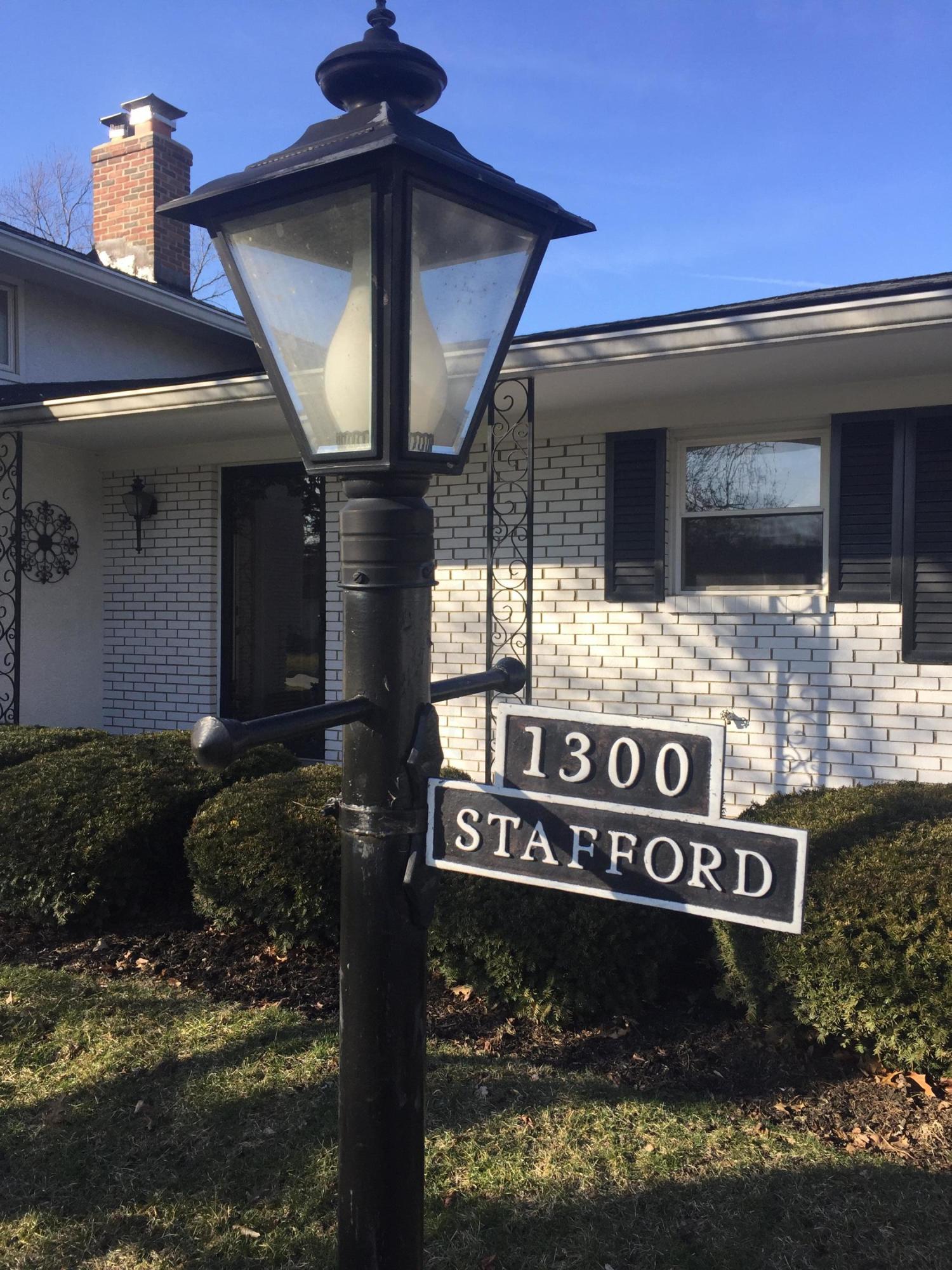 1300 Kingsgate Road Columbus, OH 43221 - Photo 3 of 42