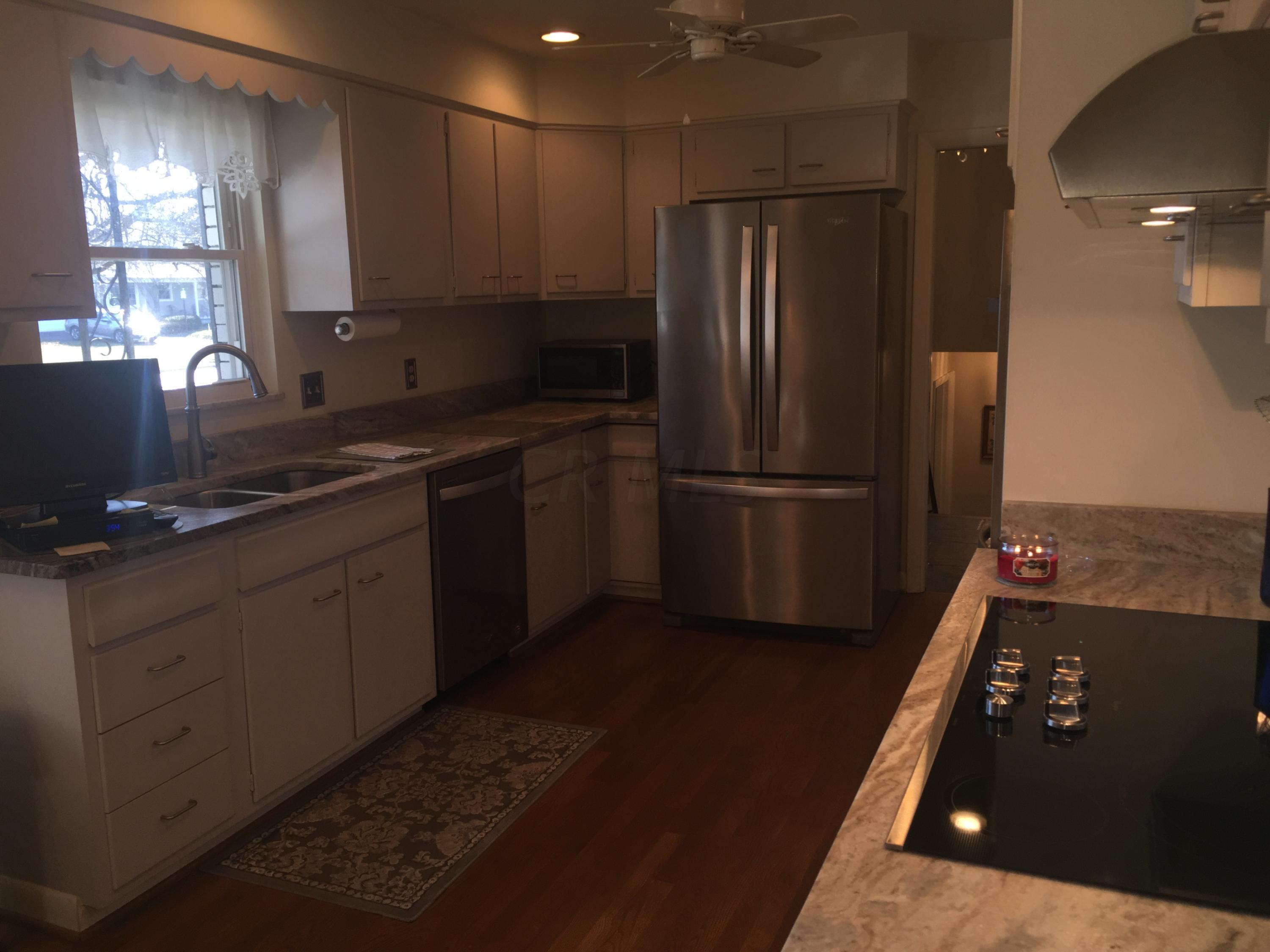 1300 Kingsgate Road Columbus, OH 43221 - Photo 6 of 42