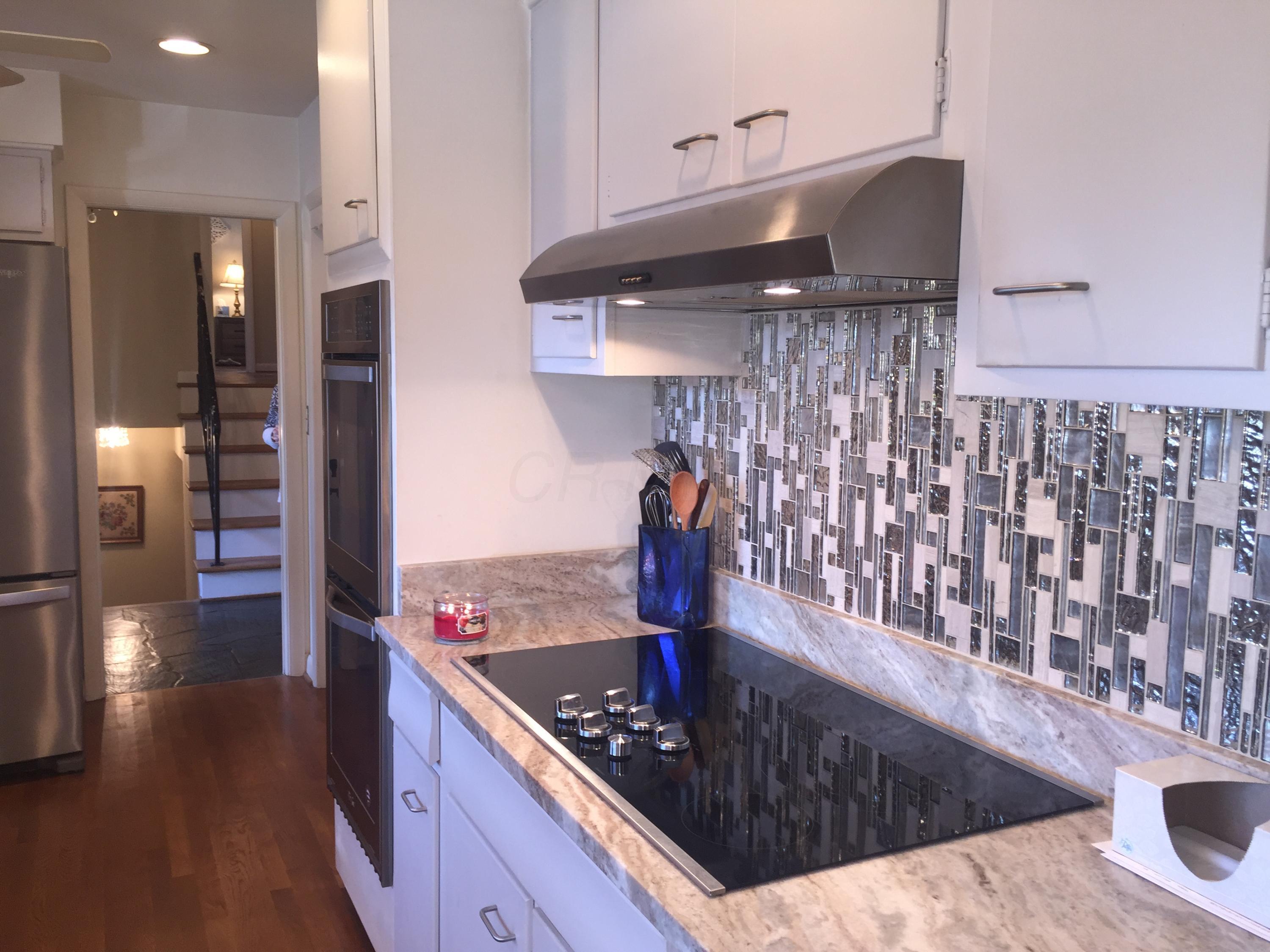 1300 Kingsgate Road Columbus, OH 43221 - Photo 7 of 42