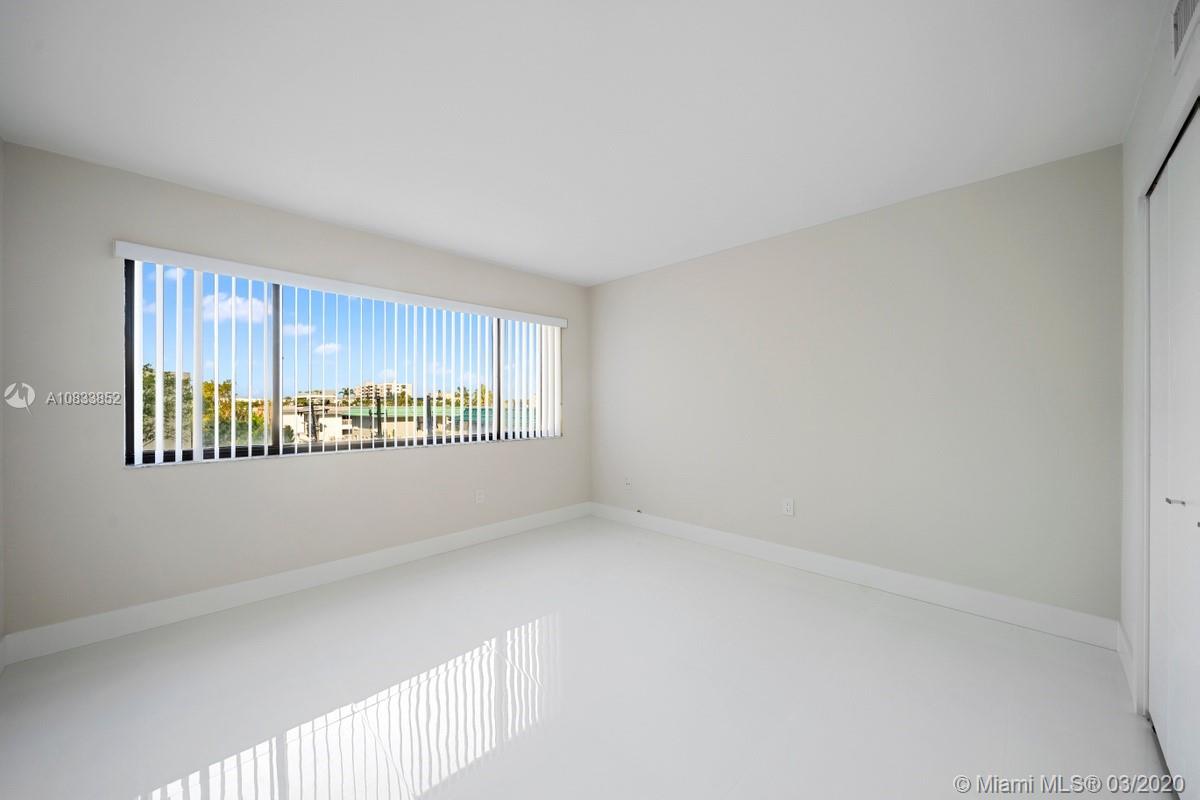 650 Ocean Drive, Unit 4C Key Biscayne, FL 33149 - Photo 10 of 21